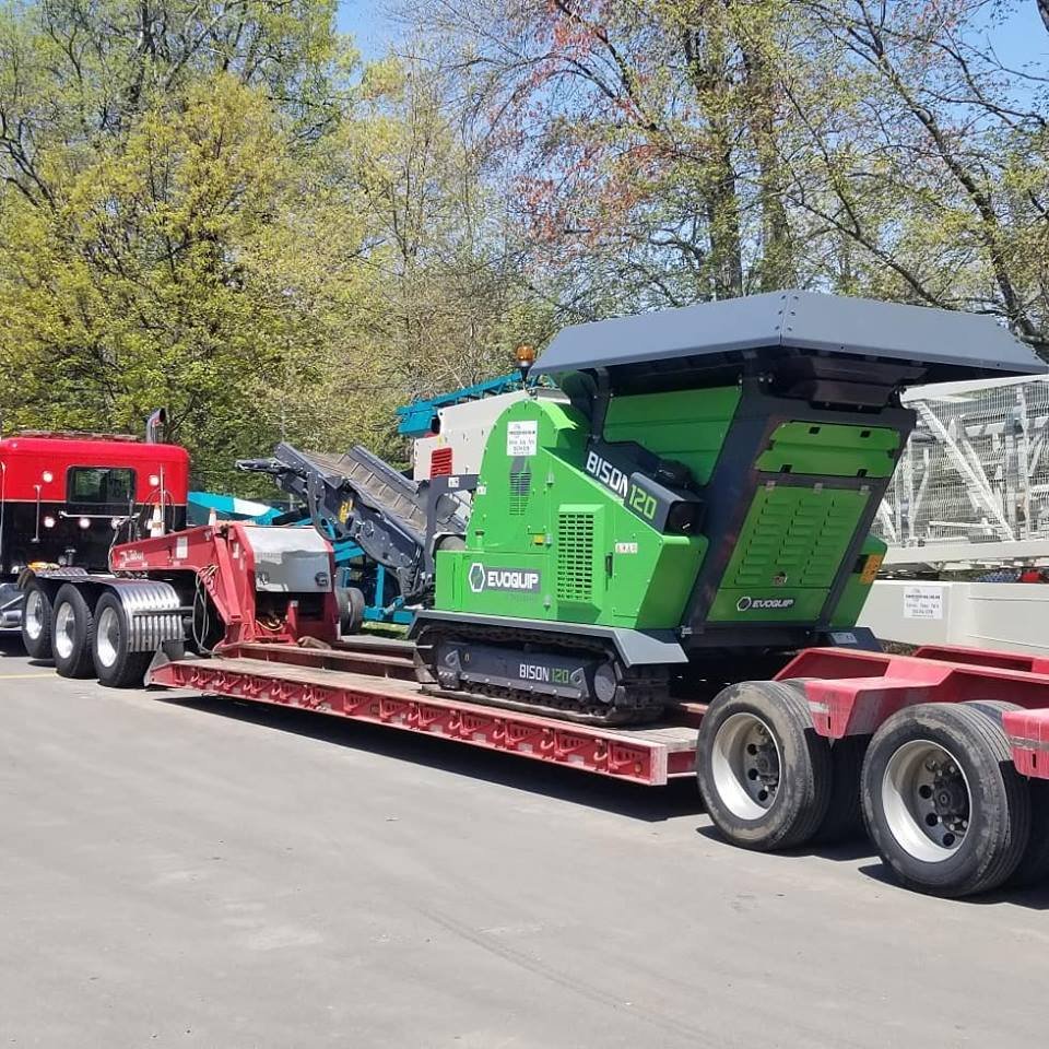 Evo_Quip's tweet photo. Dealer Focus: Powerscreen New England
This team live &amp; breathe equipment. Decades of knowledge &amp; their "Rock Solid Service" = ideal dealer for EvoQuip in 6 state New England region. 🇺🇸 👍🚛

Call to find out more +1 860-627-6596 #PowerscreenNewEngland #RockSolidService #EvoQuip https://t.co/k8j47lcCIa
