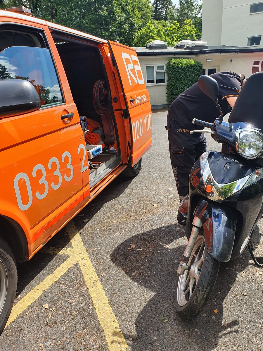 fcunitedfan's tweet photo. @RAC_Care Hi Cara, was just wondering if somebody from customer care was going to get back intoch we me today? Here is  photo of the bike I used to have before you damaged it beyond repair and left me with not transport for 5 weeks... incase they forgot. https://t.co/jbFzcdujyH
