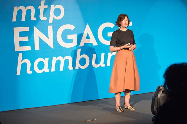 MindtheProduct's tweet photo. In this keynote from #MTPEngage @_whitneyand looks at how product leaders can create an environment of psychological safety that enhances team performance. By Petra Wille https://t.co/GDDcaOFTvZ https://t.co/HakUWj989P
