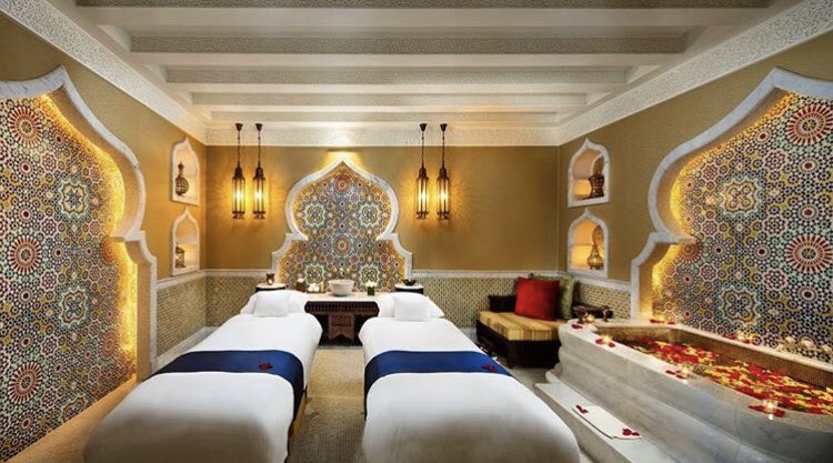 EmiratesPalace's tweet photo. Everyday is the right day to stop, #relax and think of #WellBeing. Let us pamper you at #EmiratesPalaceSpa. 🌸
#AtThePalace #AwardWinning #SpaDay #spa #EmiratesPalace #TreatYourSelf #InAbuDhabi #serenity #relax #escape #MyAbuDhabi #SpaDestination #LuxuryLifeStyle #Travel https://t.co/J7IPPmM1Mt