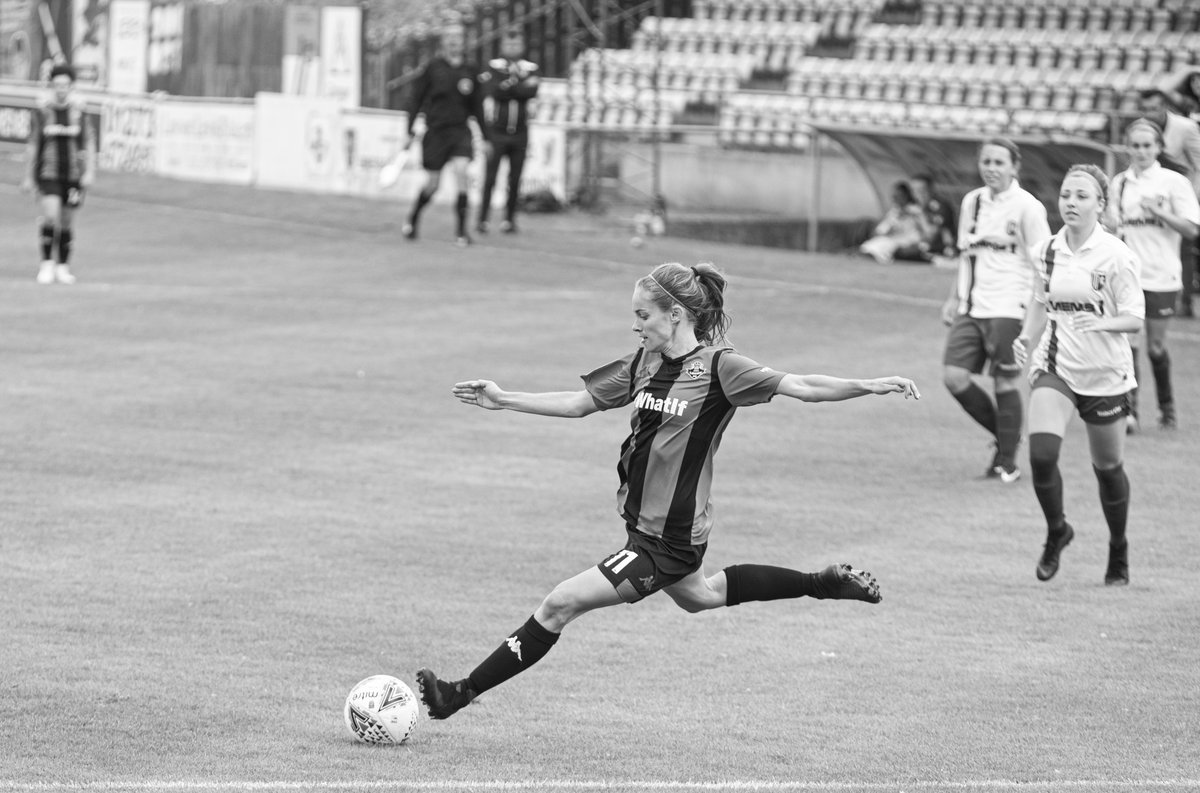 Breathtaking.  Katie Rood in flight at the Dripping Pan yesterday. See Roodie and the rest of the team THIS Sunday 18th August, kick off 1pm, against Blackburn Rovers.  RT to get the best crowd possible for them. #equalityfc #unlockthegate @LewesFCWomen  @Roodie_roo @Rookmeister