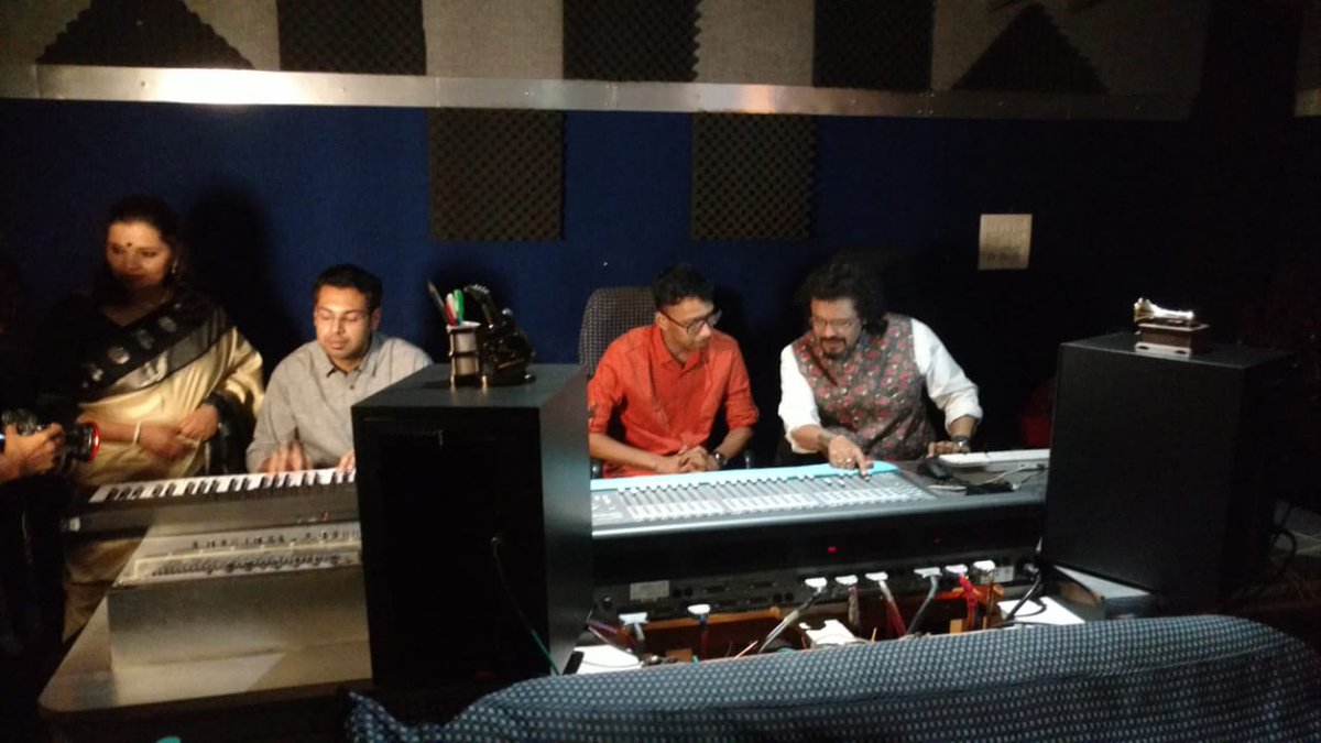 BobbiePrasad's tweet photo. ☑️Today Morning Session
☑️Shooting session
☑️ #BICKRAM_GHOSH
☑️ #KALA_RAMNATH
👁🗨https://t.co/D0VspWdDb7
#recoordingstudio #omstudio #omstudiokolkata #mixing #mastering #beststudioinkolkata #nearbystudioinkolkata #studioinsouthkolkata #bobbieentertainmentinc https://t.co/qBPyaSCUTv