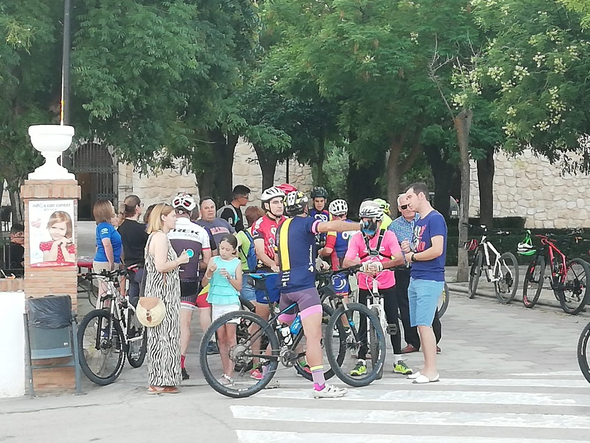 AFANION_'s tweet photo. Miguel Esteban (Toledo) acogió a finales de julio la V Ruta Nocturna. Desde AFANION agradecemos a los organizadores, un año más, que pensaran en la asociación y en la labor que se realiza. Gracias también a la familia que estuvo en la mesa informativa y a los participantes. 👏👏 https://t.co/7uHQoLYEFH
