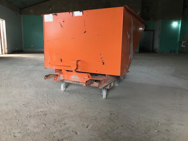 ccsbestpractice's tweet photo. Thanks to @hobsonporter for their entry on a tip skip with wheels: https://t.co/KjrPSqdVl9 #ccshub #loveconstruction https://t.co/5wp00puEwb