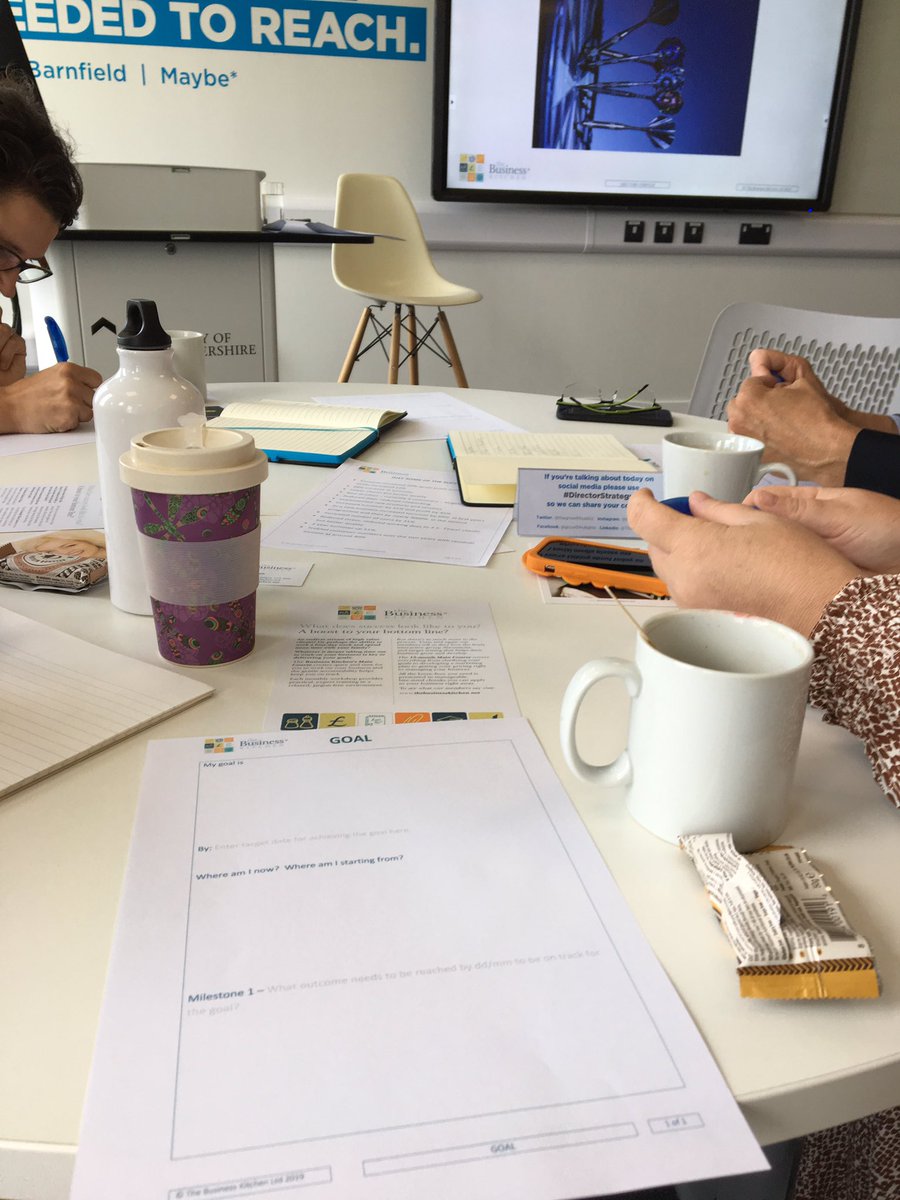 vivaciousviva's tweet photo. We're writing down our goals and milestones to get focused on what we want to achieve. Thanks Gill Smith of @TheBizKitchen for giving us clarity today #DirectorStrategy @thegrowthhubbiz https://t.co/fx40IFs5w8