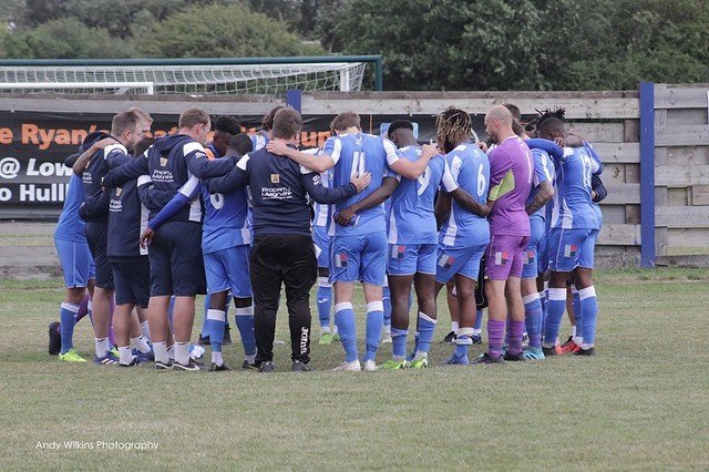propmagnategame's tweet photo. @HullbridgeFC's first match of the season to Stanway Rovers! The team wearing their Property Magnate branded kits! Thanks to @wilkins_media for the great shot! 

#firstmatch #hullbridge #essex #firstteam #stanwayrovers #brandedkit #football #footballkit #sponsors #support #pitch https://t.co/004GTIg7UU