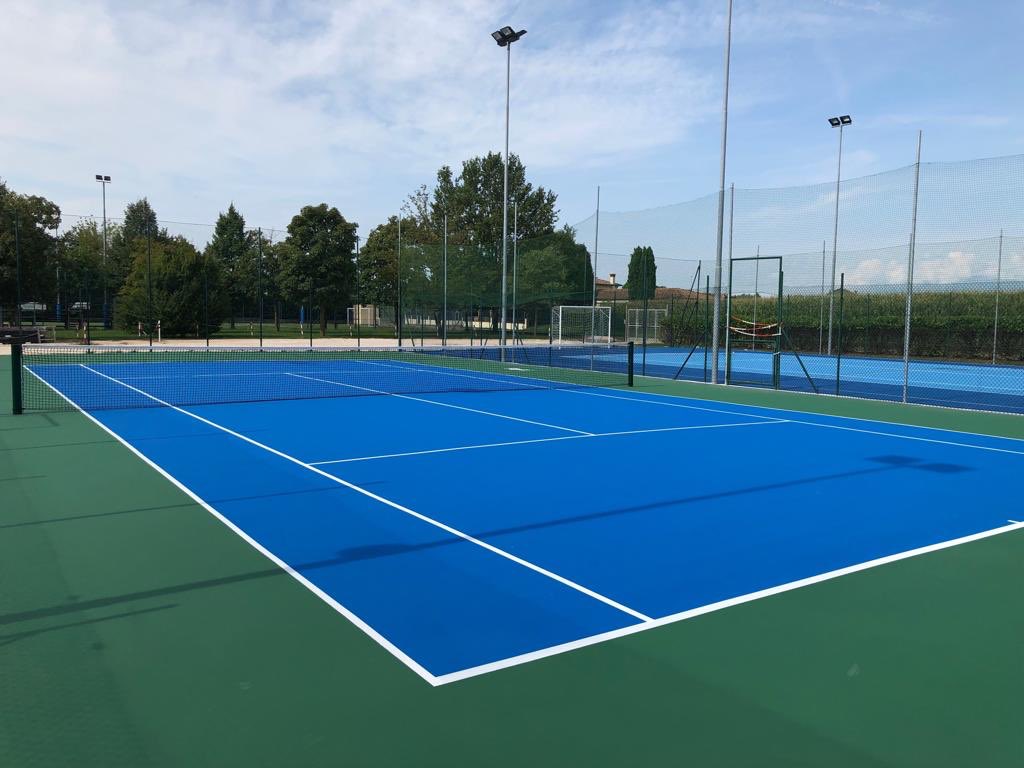 cordignano's tweet photo. Disponibile, presso l’area sportiva di via Cazzani a #Cordignano, il nuovo campo di tennis che si aggiunge al campo di calcetto. 

Per prenotazioni rivolgersi, fino alla fine del mese di agosto, al ristorante Pull In (Alberto) 0438/999725 https://t.co/7tGtE9G7Ib