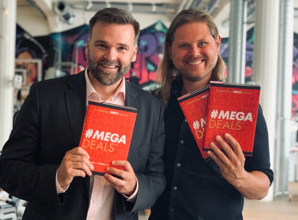 chrisengman's tweet photo. #B2BSMX #Flipmyfunnel #Boston Today I present the research results from #Megadeals - How multibillion dollar deals are done and what all in B2B can learn from them. 2.40 PM EST. 

#KeyInitiatives #RiskMitigation #ABM #SocialSelling #Messaging #Contracting https://t.co/UigvLfFFMG
