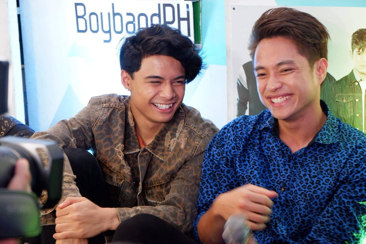 TeamRussFord's tweet photo. Kame eto ang Saya kase Nila tignan Dyan (Insert blue and yellow hearts)

#WeMissYouBoybandPH https://t.co/UjRVZxw3c1
