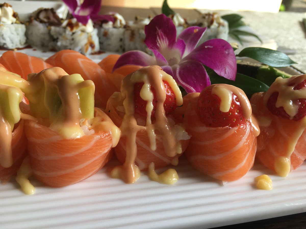 maarty_37's tweet photo. Sushi lover🍣 #sushi #food #fish #FoodForThought https://t.co/jSf6NCHYUK