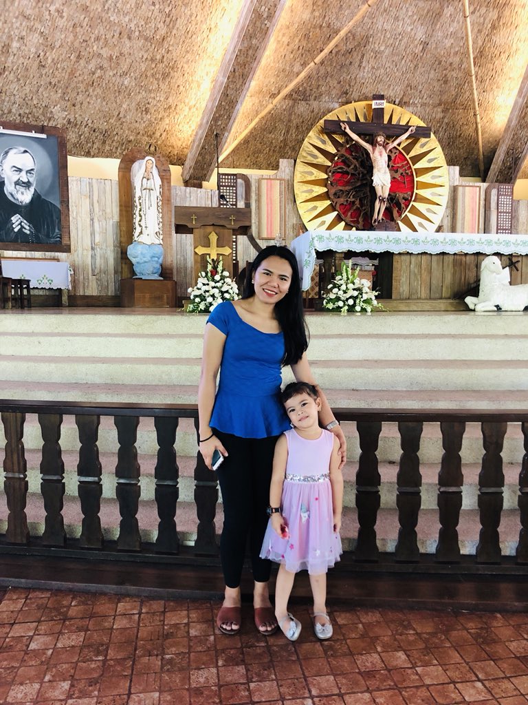 imlyszaaa's tweet photo. With my forever girl. Look how cute she is. I’ll always be a proud momma to this cutie. 😍🤗 https://t.co/MkIGH3dT25