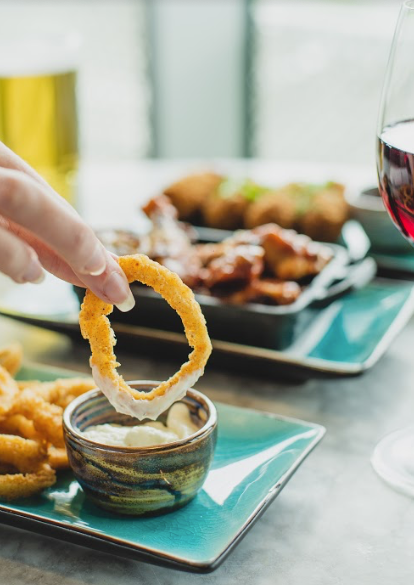 SkyLoungeLeeds's tweet photo. It’s here! 🎉 Time to celebrate @eat_leeds in style. 🤩 Take your dinner plans up a level, head to the sky and tuck into ANY 2 dishes for £15 Sky Lounge. 👌🏻 #EatLeeds #LeedsRestaurantWeek #Foodies #Leeds https://t.co/URMxuvQX1i