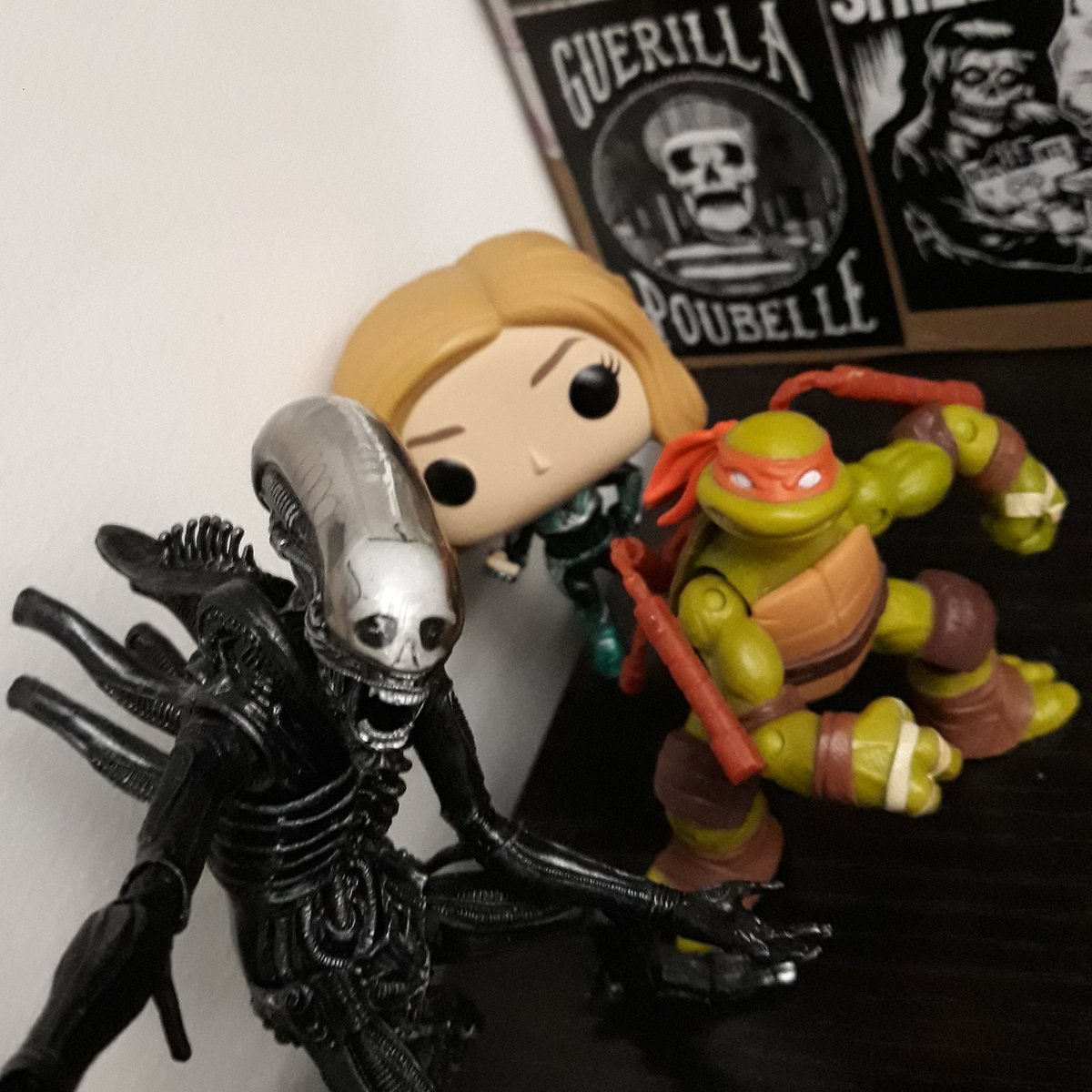 leuh_fahn's tweet photo. Au fait, j'ai fait un insagram pour ma fig Alien la plus cool! abonne toi laaaa!! likez, commentez, partagez!
https://t.co/Mrs0qnOY8G https://t.co/eI1SfIvI7T