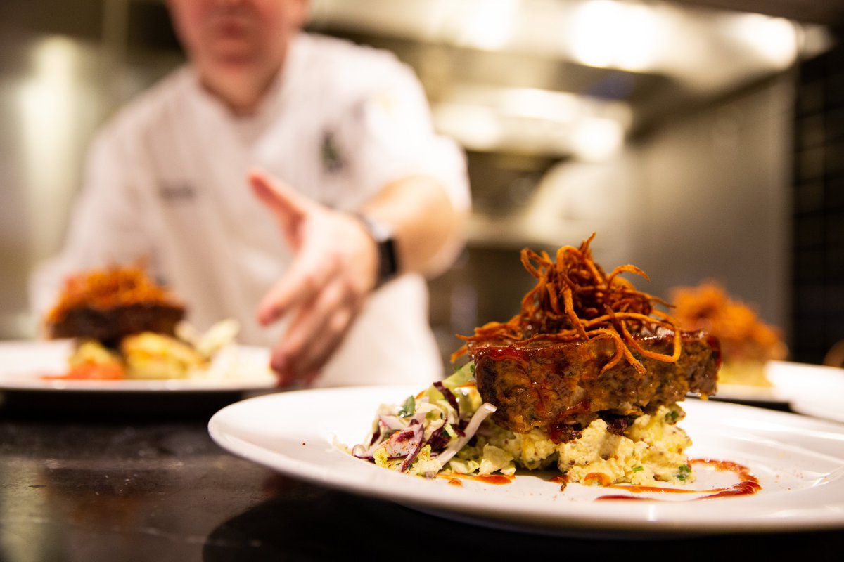 MENUMASTERS's tweet photo. Discover which flavors, ingredients, and dishes are trending with consumer preference in 2020 and beyond. Register for Menu Insights &amp; Innovation by 8/31 &amp; receive a complimentary #MUFSO registration -https://t.co/BCnC8WD7Xb

#MenuMasters #MenuMastersAwards https://t.co/rWEYJIm4rM