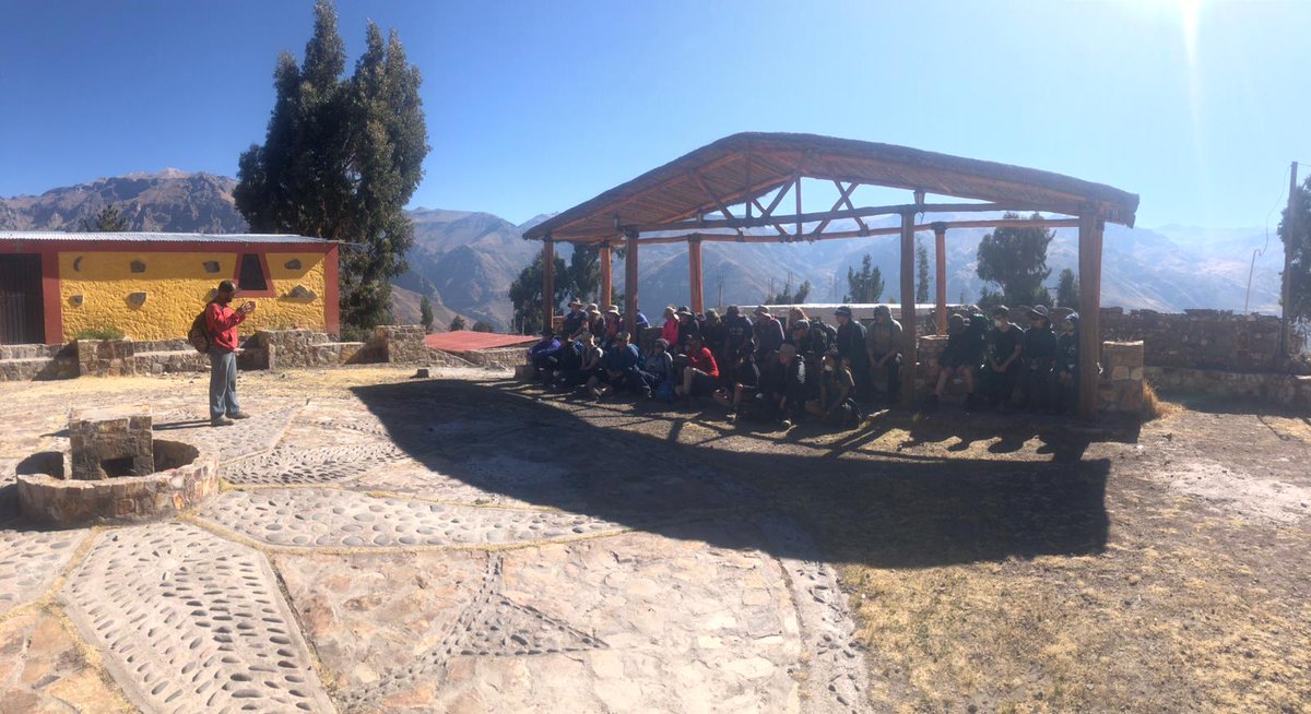 campperu's tweet photo. #TeamHuallaga being welcomed to #CampColca &amp; receiving their project briefing yesterday😄 Today the team will get started on projects to benefit the local community💪🏽 #DoSomethingAmazing #CampsEffect @CampsInt https://t.co/unug0SPsm8