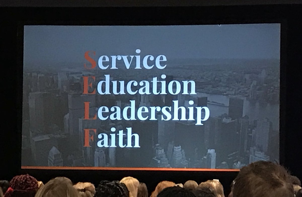 JaneLam_SW's tweet photo. “The biggest reward for us when we #serve, is the #smile we get!”
@DerreckKayongo’s keynote at #AASCturns20 gives us wisdom on how we serve: 
Seek #balance, #consistence, #justice, #passion &amp; a cause for # #humanity https://t.co/P2FLm5njEt
