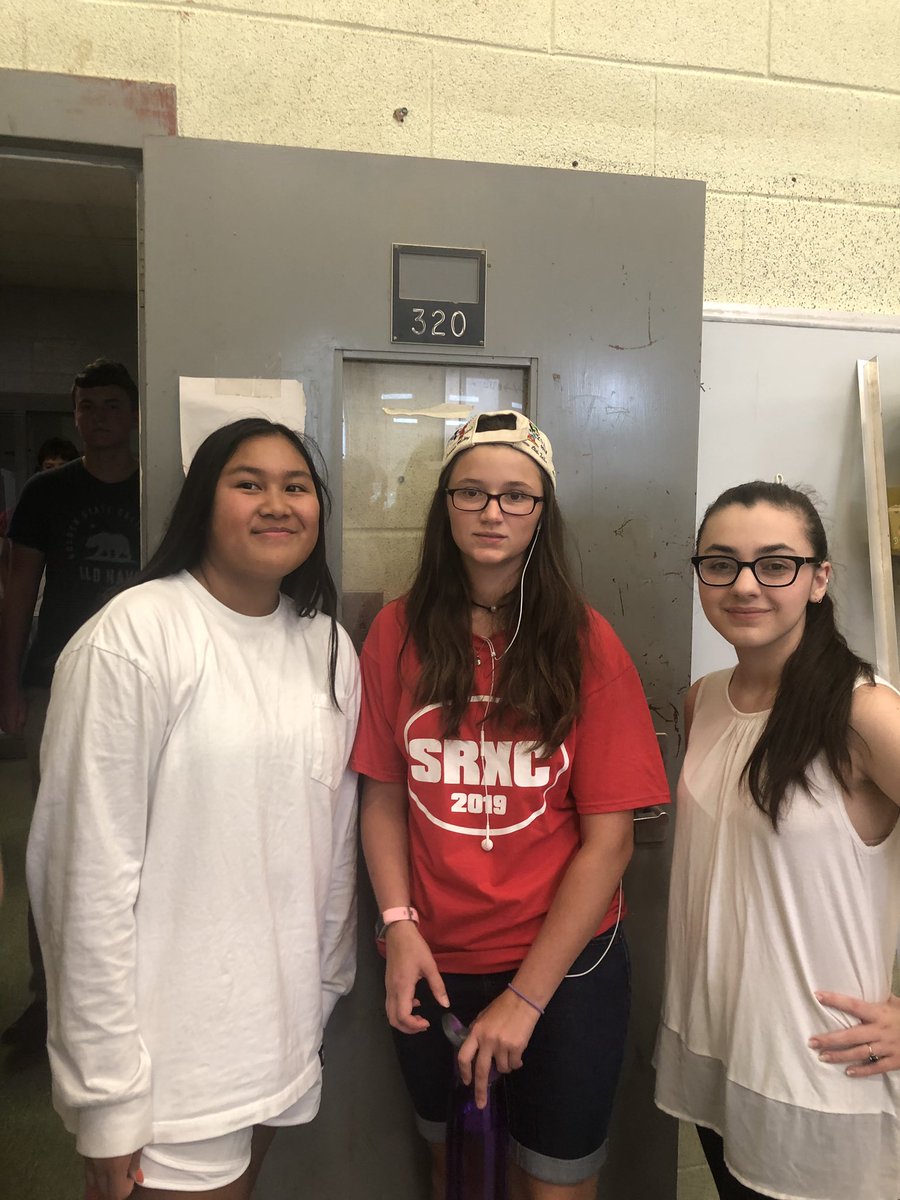 ClassBrooks's tweet photo. girls can do it too #srhs1920 #brooksophomoerszn https://t.co/KmhvCcdaG8