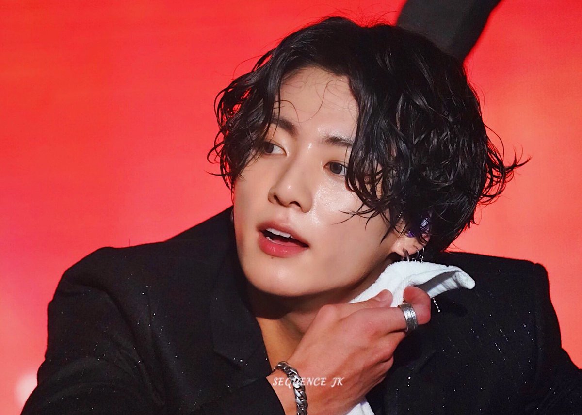 BUSANLXVR's tweet photo. OK EVERYONE WORLD WIDE SCISSOR BAN STARTING TODAY https://t.co/9YHEDtsJgw