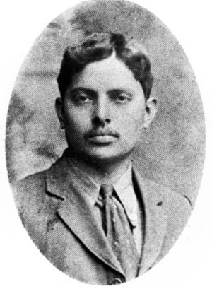 Bt soon der celebrations turned2extreme anger.D problem2establishment of Dar-ul-Islam was Manu,D daughter of Hiralal.She was only7at d time!"Abdullah,ur daughter is still attending d prayers of Arya Samaj,"D Muslim leader Zakaria asked angrily,"why didn't she convert2Islam yet?
