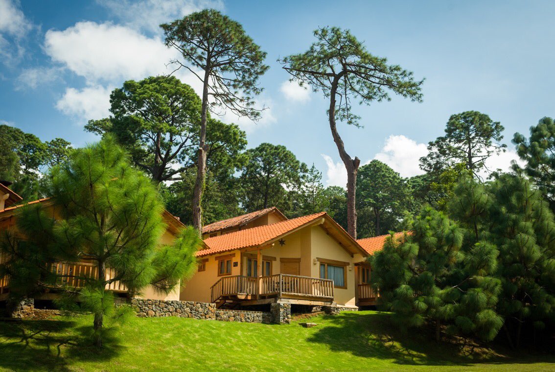 Buen día!! Desde Mazamitla #PuebloMágico, los esperamos en HOTEL BOSQUE ESCONDIDO, para disfrutar del bosque y sus maravillosos paisajes. #JalicoesMéxico #TesorosdeMéxico  #visitMéxico <a href="/bosqueescondido/">Bosque Escondido</a>