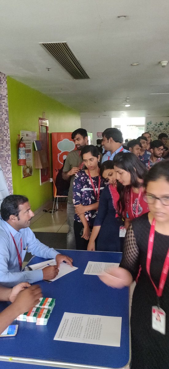 ThisIs_Rishab's tweet image. #GreenDePendenceDay as we say it this time! 
The idea of abandoning #PlasticFlags and with the #DontBePlastic Campaign in @tech_mahindra 
This time, we distributed #SeedFlags all across our campuses in India with the concept of #DontThrowMeGrowMe
#Green
@kalpanadivadkar
@JoshPune