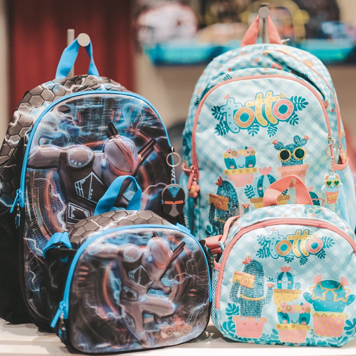 Sambil Santo Domingo on Twitter: "¡La mejor inversión para el regreso a clases de tus hijos! Hermosas mochilas de calidad y durabilidad todo el año y más. Búscalas en #Totto en