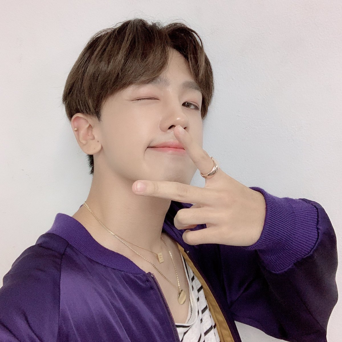 Cali1team's tweet photo. [#1TEAM #루빈 #RUBIN] ¡Los miembros de nuestro equipo! ¡Hacia un calor excepcional este verano, y estaba tan feliz de animarme y amarme hasta el final de mi segundo álbum!
 El tercer álbum volverá pronto con un aspecto más agradable, ¡así que te amaré mucho en el futuro! https://t.co/lgBlPoocgq