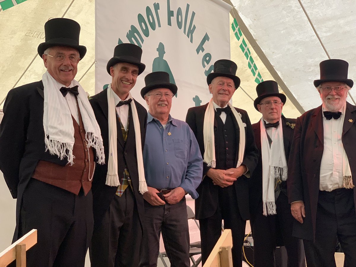 We were thrilled to see Vic Legg presented with an <a href="/TheEFDSS/">EFDSS</a> Gold Badge by Eddie Upton yesterday at <a href="/DartmoorFolk/">DartmoorFolkFestival</a>, and supported by the Bodmin Wassailers. Congratulations Vic!