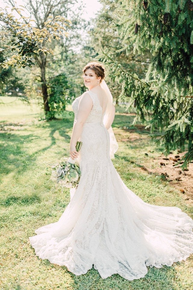 LodgeForge's tweet photo. All the greenery provides the perfect backdrop!
Photography: @addieeshelmanphotography
.
.
.
#wedding #addieeshelmanphotography #centralpaweddings #weddingphotography #theknot #weddingwire #centralpaweddings #centralpa #bride  #weddingvenue #weddingday #weddinginspiration https://t.co/ktZNDoe1dq