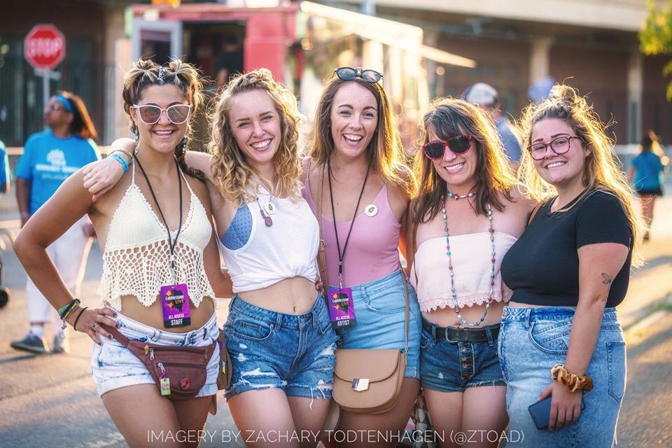 GrooveSafe's tweet photo. Queens rocking their GrooveSafe buttons #consent #Cobblestone #aqueousband #groovesafe https://t.co/QsSCTafJTP