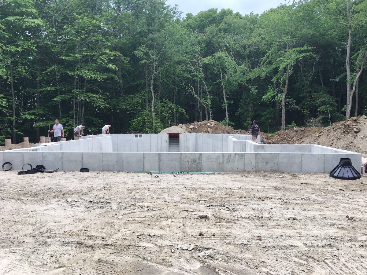 lcarlislearcht's tweet photo. How much progress can be made in less than 2 months? See for yourself! #NewHome #SouthCountyHome #RIArchitect #MondayMotivation #DesignIsRI #401Love https://t.co/Qbc5WegDfA
