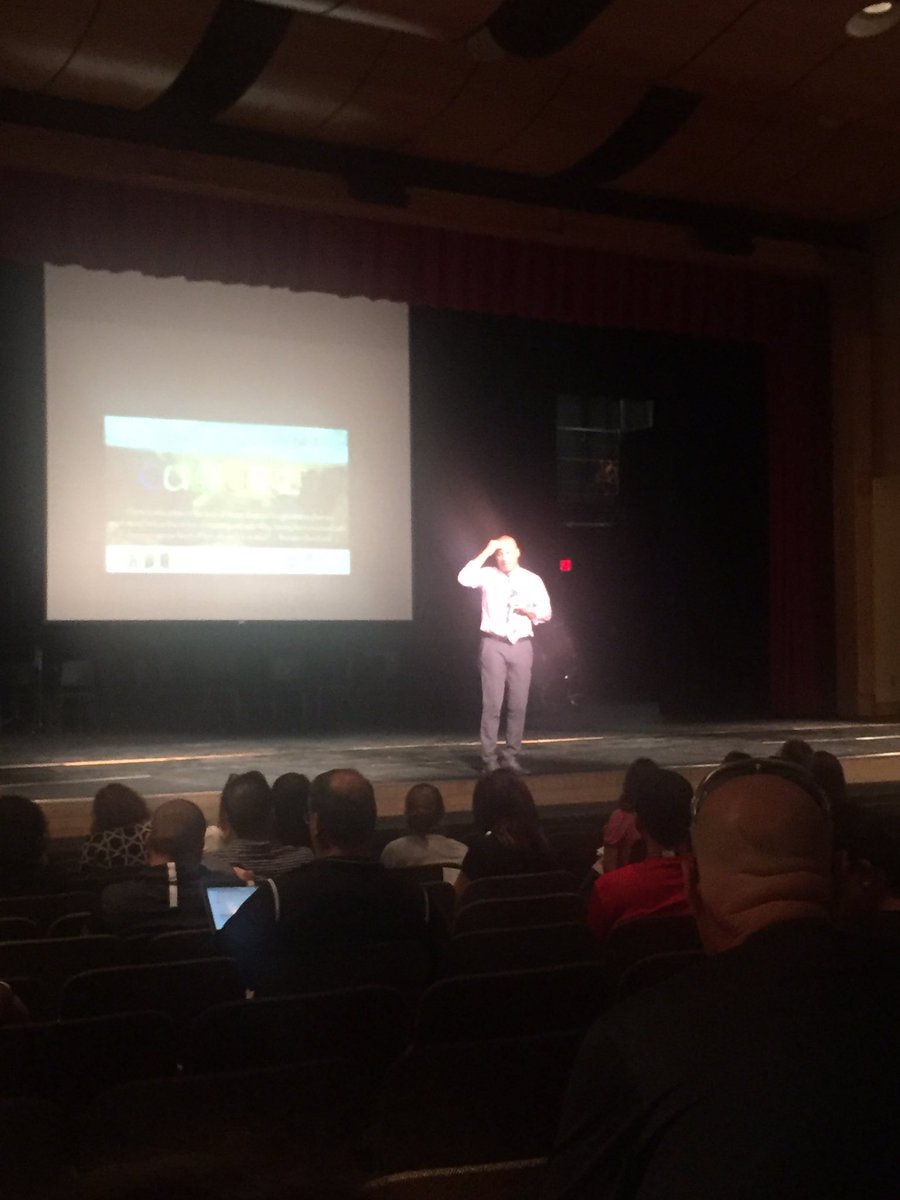 Jimmy Casas in the WC House! <a href="/casas_jimmy/">Jimmy Casas</a> @yankee_todd <a href="/ilovemychargers/">Ilovechurchill</a>