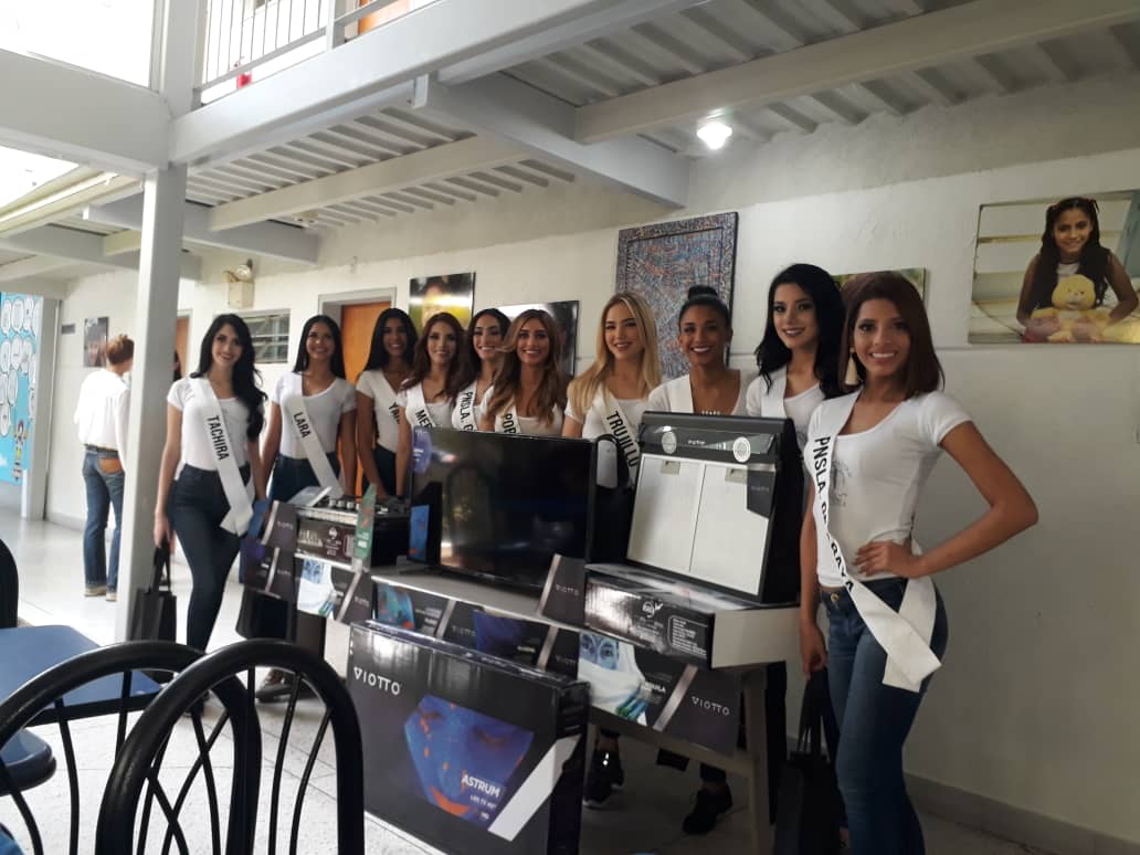 casaronaldvzla's tweet photo. GRACIAS por una emotiva visita y compartir con nuestras familias
GRACIAS por una importante donación para el albergue
GRACIAS por materializar el compromiso de la empresa privada y de la #BellezaConCausa
#Viotto #Gplus #MissEarthVenezuela
#MomentosCasaRonald
#FelizLunes #12Ago https://t.co/bsTuPBQaoJ