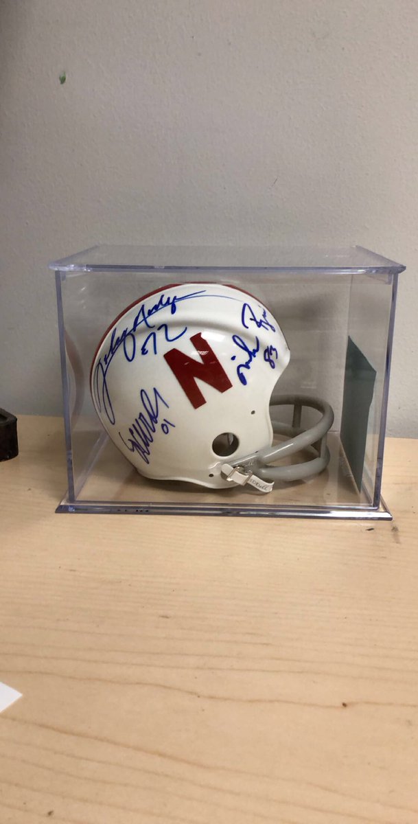 Zlierman's tweet photo. Thank you to my girlfriend @Kaycee2567 for my Nebraska mini helmet signed by all three Nebraska Heisman trophy winners @heisman38 , Mike Rozier, @croucheric #Huskers #johnnytherocketrodgers #mikerozier #ericcrouch https://t.co/FkkOSBxOdd