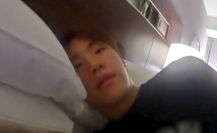 sis081015's tweet photo. ฝันดีนะคะที่รัก ❤ #HOSHI #SEVENTEEN @pledis_17 https://t.co/IsJIdSYPcB