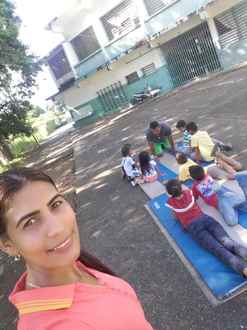 NotiEducate's tweet photo. Hoy #12Ago | #GECiudadDeTrujillo del Municipio #Ospino seguimos con el plan #AgostoEscuelasAbiertas en paz y con alegría, con actividades recreativas y yincanas para los niños y niñas de #PortuguesaPotencia 
@MPPEDUCACION 
@psuvaristobulo 
@rafaelcalles 
@JorgePerezVZLA https://t.co/oCHPNIbfo6