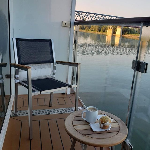 Lisapatb's tweet image. This was my favorite place to have coffee on #myvikingjourney - It was so relaxing and beautiful to watch all the cities and towns as we passed by on the riverboat.😍
-
-
-
It was here I learned about the #newTwitterlayout and changes. A blogger tweet… ift.tt/2KUwJo7
