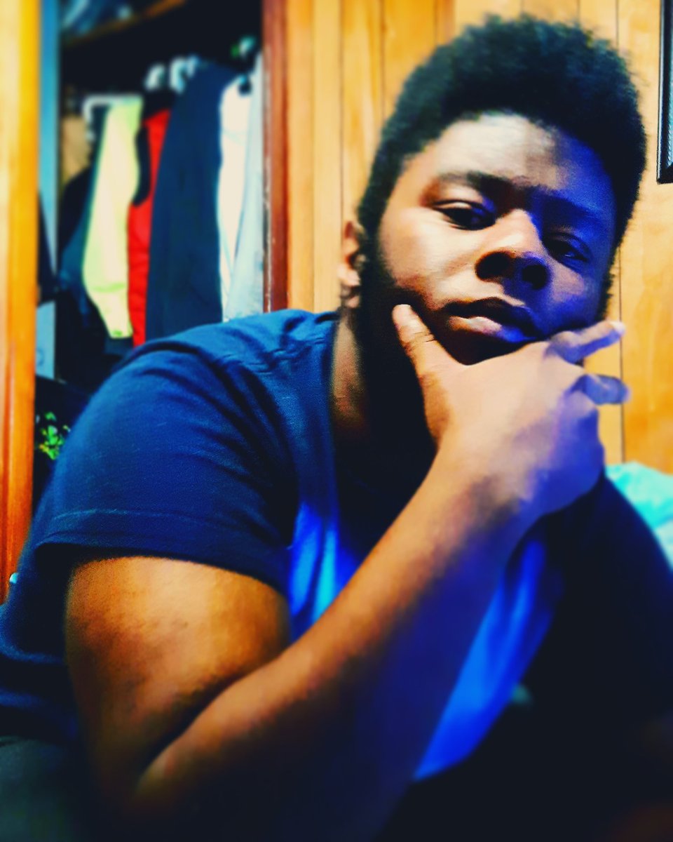 Da_Rexall_G's tweet photo. Shining af 🌟 #bmorerapper #soundcloudrapper #emetrex https://t.co/yziS1kZb7P