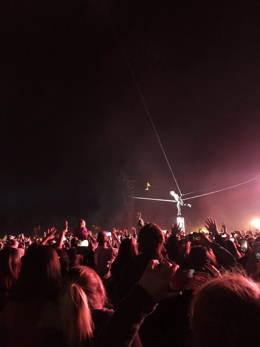 PennyHaw's tweet photo. So, ✅ @Pink at Malieveld was fabulous, including her bollemakiesie flight over the crowd like a rocking Tinkerbell and ✅ a scenic, acclimatising six km #flatrun - during which I only got a little wet. (It’s pouring now.) #Netherlands #running #europeansummer https://t.co/MeVgamPCXv