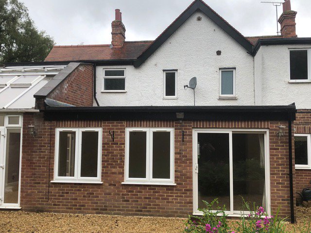 DistinguishedW's tweet image. 🏡  Showing how a replacement of guttering / soffits and fascias in black can give a new lease of life and brighten up a property 🏡