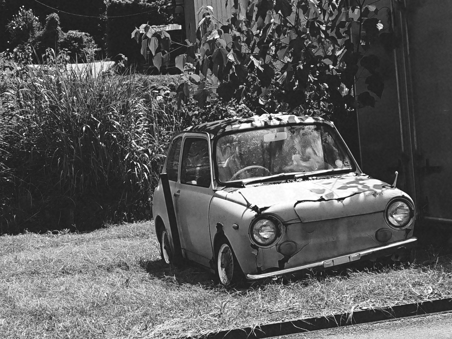 よういち Proud Of Boxer やっぱりsubaruがno 1 Subaru R 2 てんとう虫subaru 360の後継として3年半の短期間だけ販売されたスバルの軽自動車 このまま朽ちていくのだろうか スバルr2 富士重工 Rr 空冷2気筒2ストローク 隠れた名車 軽自動車