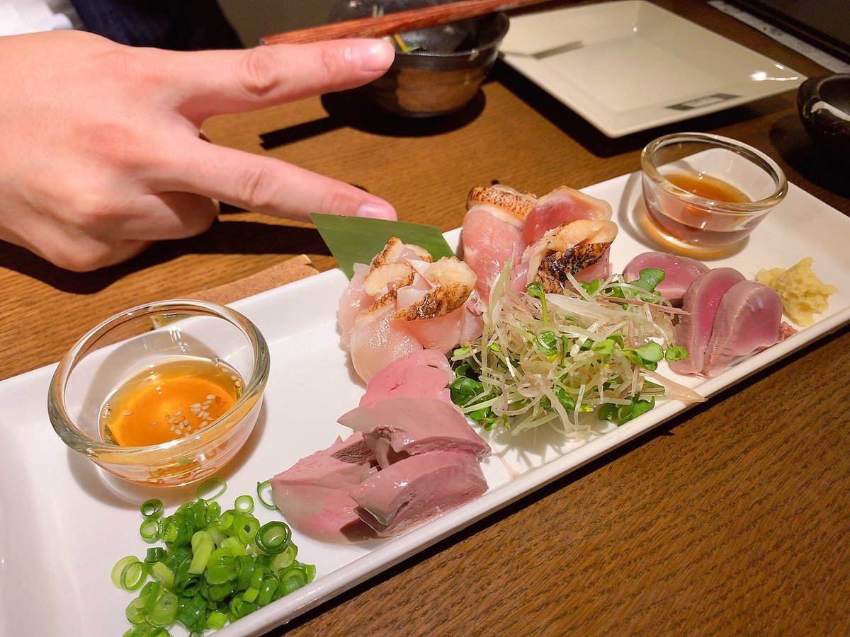 そういえば、マネージャーさんとプレステージの方と行ったご飯屋さんの鶏刺しが素晴らしく美味しかった🥰

好きなものをお腹いっぱい食べるの、幸せですよね🤔💕 https://t.co/JLKfkZMCsJ