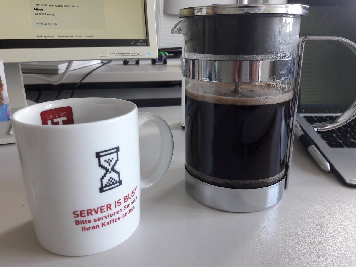 m_bartels's tweet photo. @timmhei @sven_thomsen Im #ZITSH ist es bestimmt nett, für French-Press-Café kannst du dich auch gerne im #Mutterschiff blicken lassen 😉 https://t.co/tuX5c4pvNv