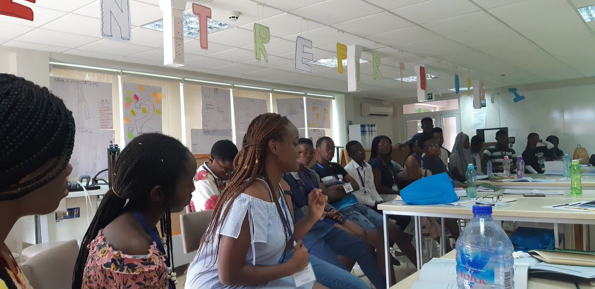 senaagbodjah's tweet photo. "WHO IS HERE"🤷🏾♀️
We usually attract participants doing great and amazing things back home/school. Some even have businesses. During this session, they share these exploits with the whole group to foster partnerships and collaborations.
#entrepreneurship #AshesIX here #atAshesi https://t.co/6CrYfEIidr