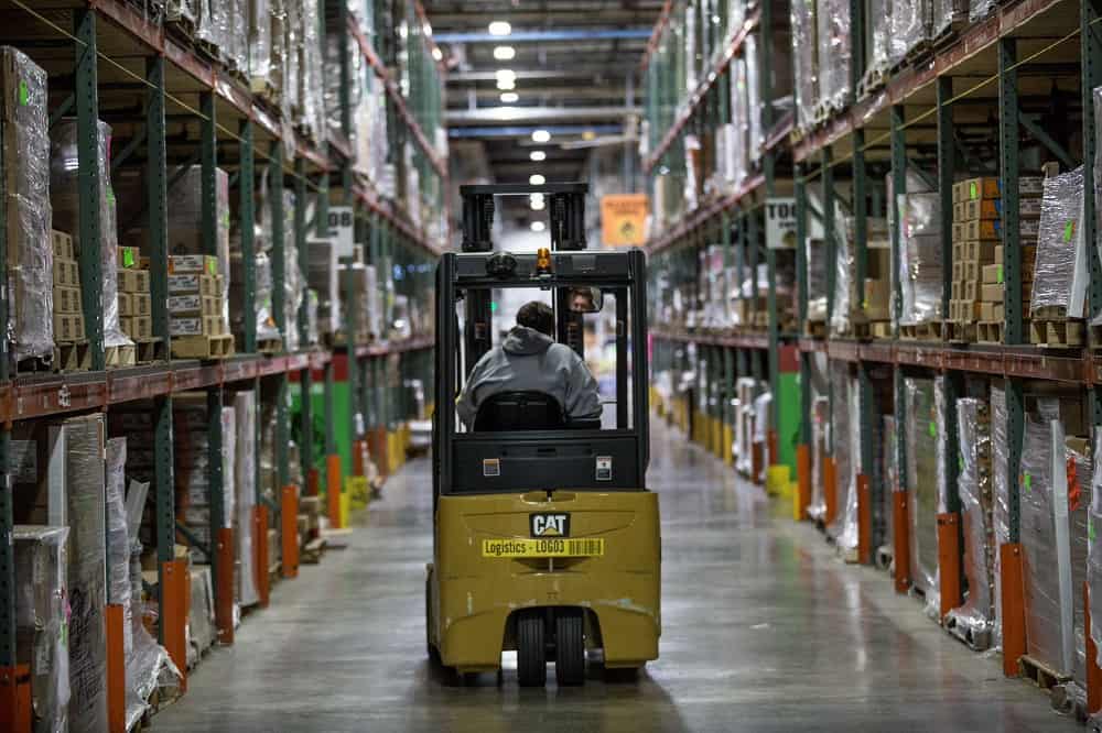TechResearch3's tweet photo. What Is Driving Interest for a Warehouse Management System? Find more: https://t.co/gXUkYh5TbA 
#WMS #warehousing #warehouseoperations #Warehouse #trackingsystems #IoT #AI #Cloud (Image source: https://t.co/hwO6IMvo7k) https://t.co/nxROBtru2a