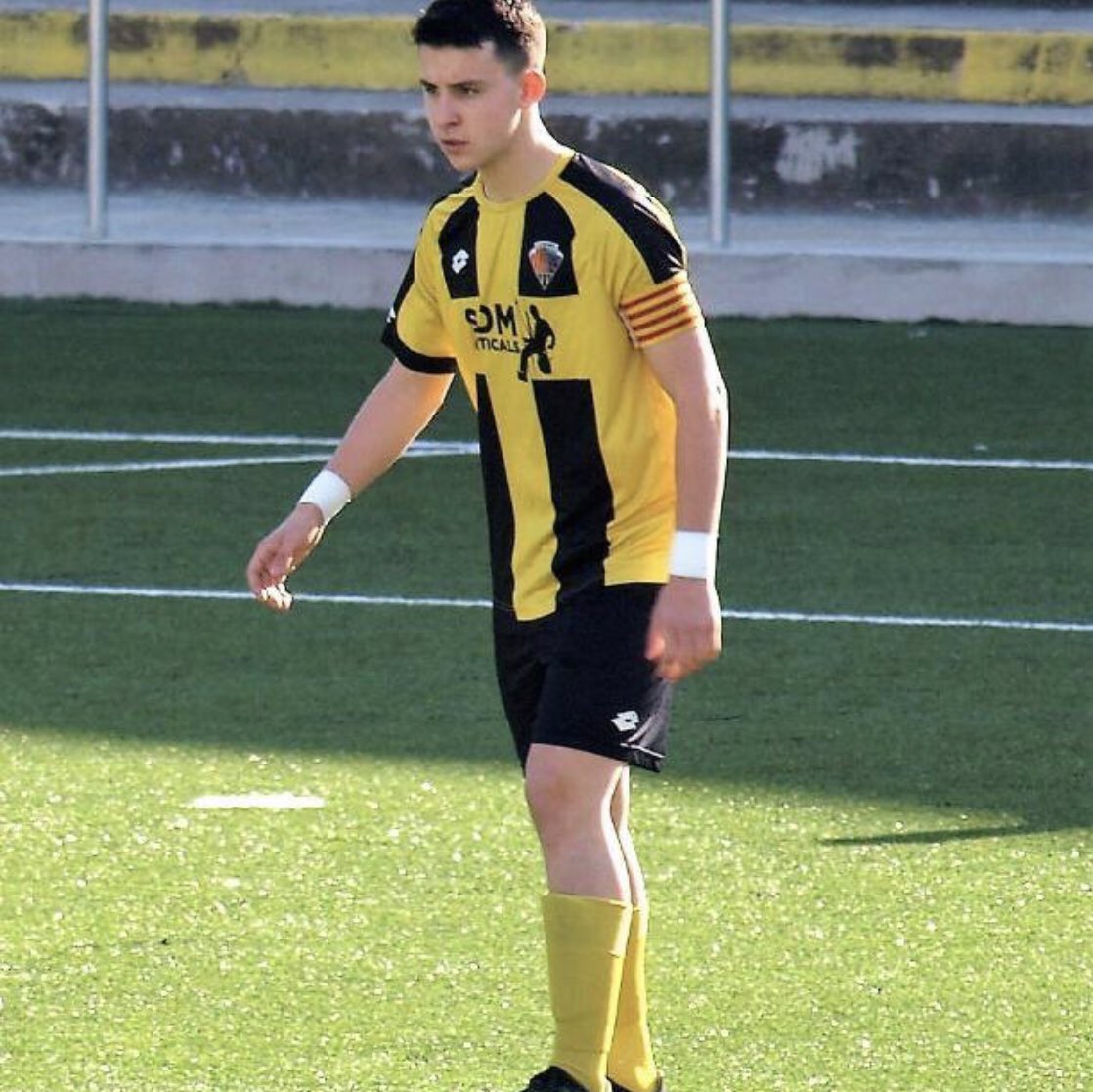 ALVAROGP77's tweet image. Nuestro #AGPplayer @gval.00 ,ex @cemataro , nuevo jugador de la primera plantilla del @esport_club_granollers de @JoseSolivelles de la #3adiv5 .
Nuevos y bonitos retos!! Mucha suerte Gual!!👏👏💪💪⚽️⚽️