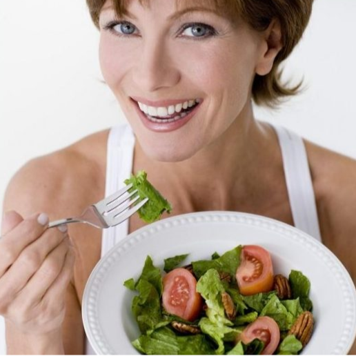 CernaInHomeCare's tweet image. 4 tips for eating right over 50
1. Cook your own food 
2. Avoid processed foods, fast food, sugary drinks
3. Eat in moderation
4. Drink min. 35 oz. of filtered water/day
More  &amp;gt; cernahomecare.com/nutrition-guid… 
#cernahomecare #healthyeating #ageinplace