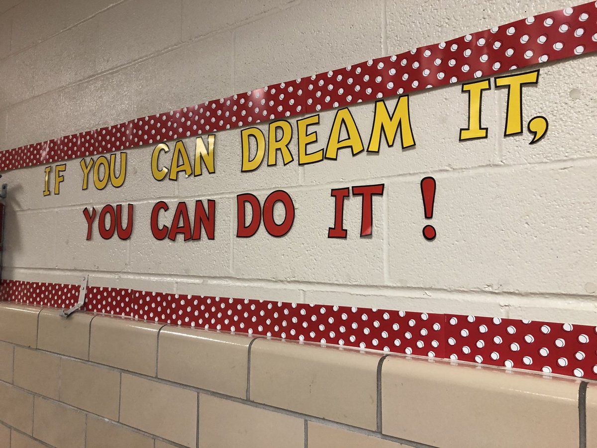 JerritaP_OnTv's tweet photo. WOWSER: 110,000 #SCS students are headed back to class today! #NewYear #NewSlate #NewDreams @3onyourside https://t.co/vQBs1CM5cZ