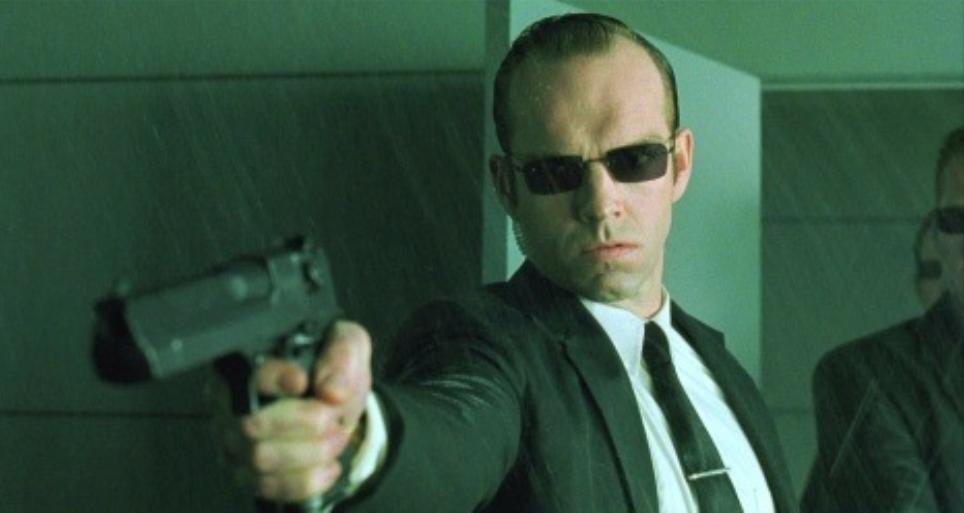 RetroMovieGeek's tweet photo. #atgunpoint #upcomingepisode #RetroMovieGeek #podcast #agent #program #TheMatrix #action #scifi #teaser #HugoWeaving #AgentSmith #cyberpunk #90smovies #artificialreality #talkingaboutthemoviesyougrewupwith #comingsoon #virus https://t.co/fwuYeqEvT6