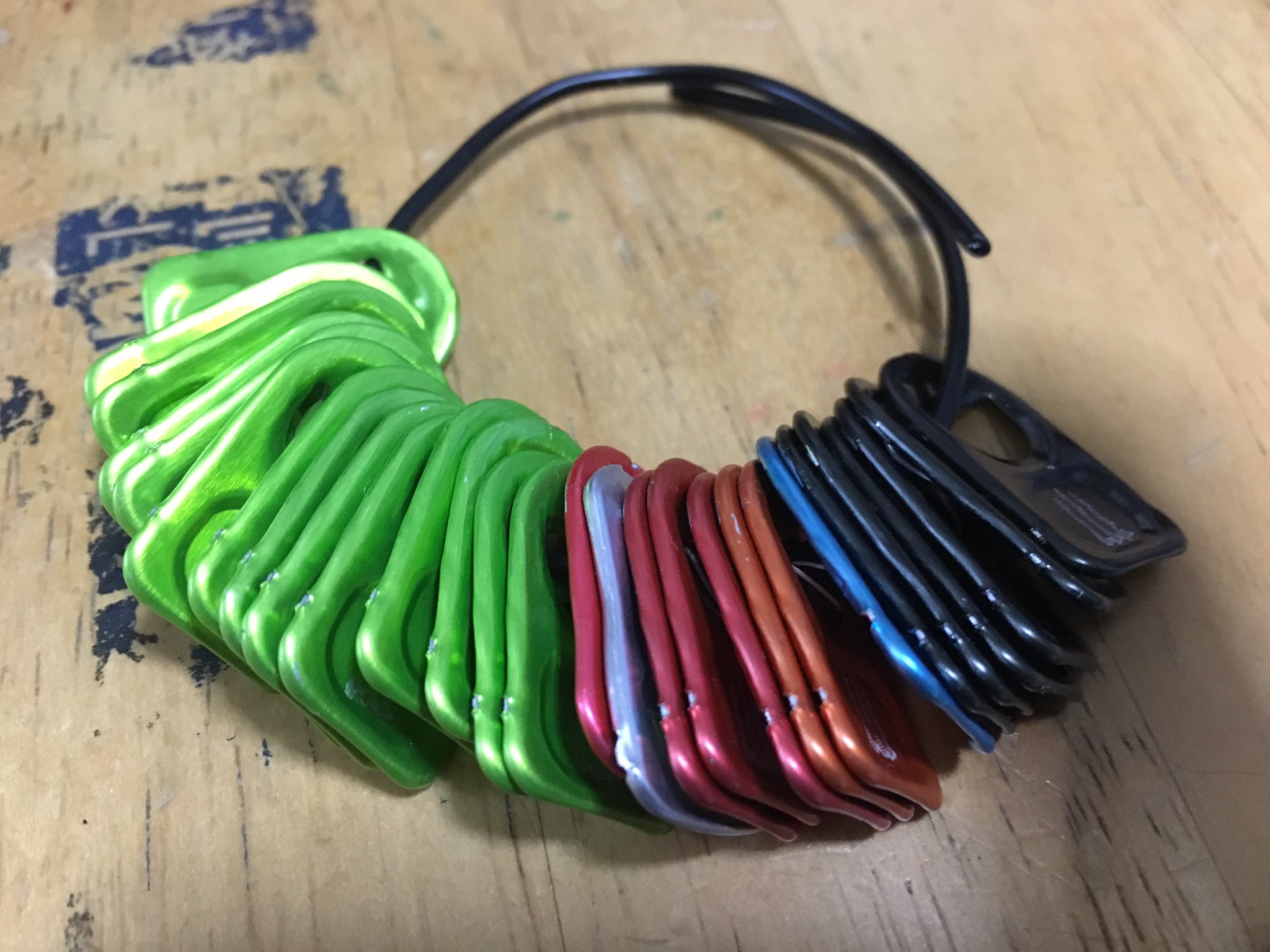 توییتر J Honda در توییتر モンスターエナジーのプルタブも溜まってきたな T Co Vhfbo2hbqo